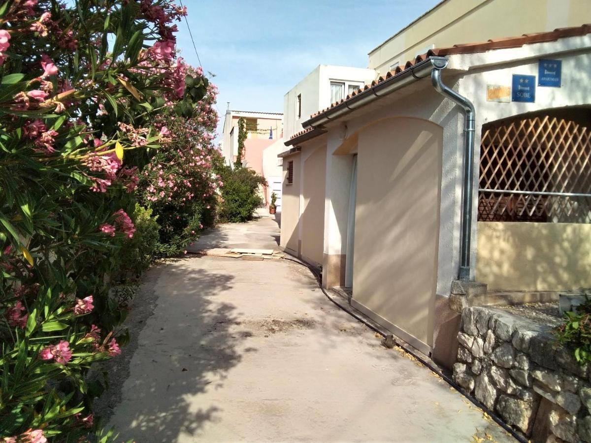 Isabele Appartement Brodarica  Buitenkant foto